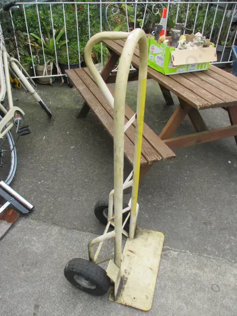 Handtruck Image 1++