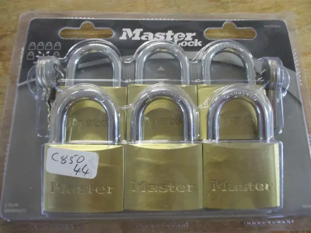 6 Padlocks Image 1++