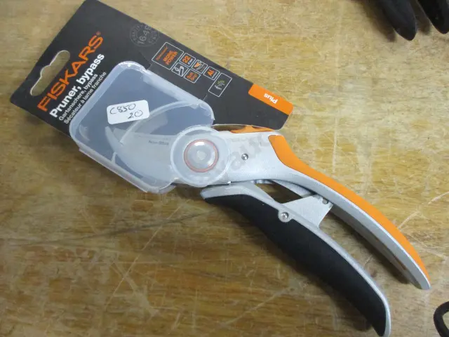 Shears Image 1++