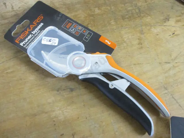 Shears Image 1++