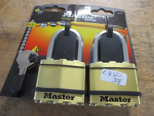 2 Padlocks Image 1++