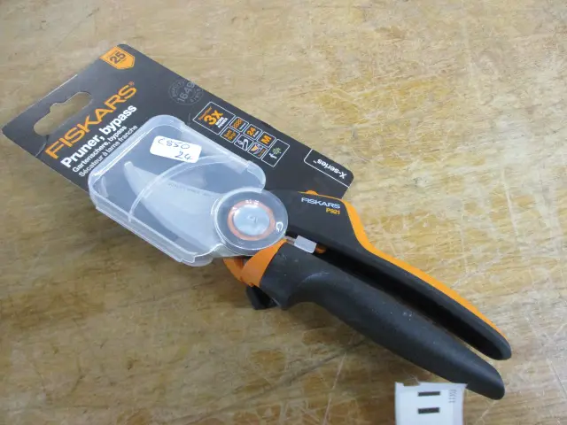 Shears Image 1++