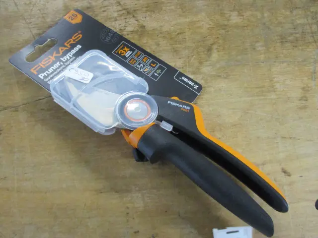 Shears Image 1++