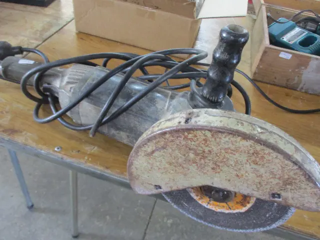 Large Grinder Image 1++