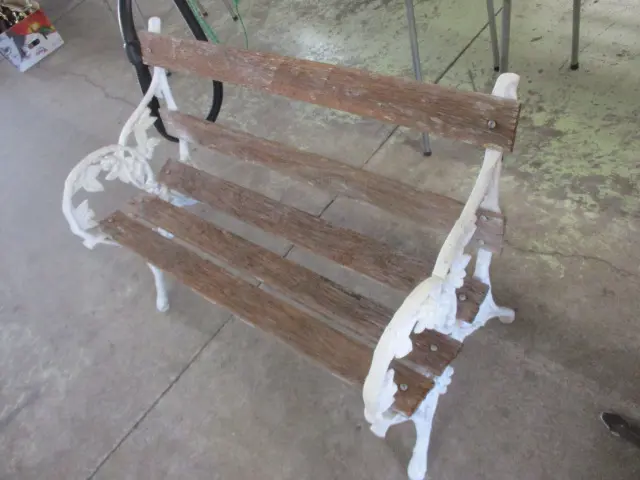 Garden Bench Image 1++