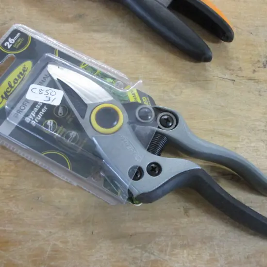 Shears