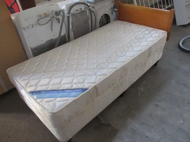 Single Bed Image 1++