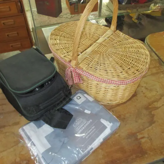 Hampers and Bedding
