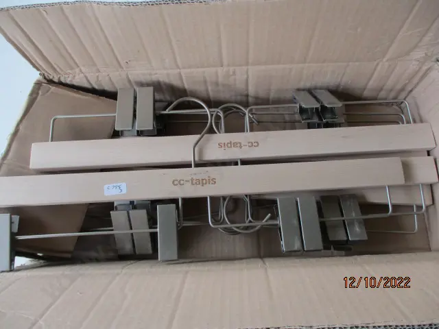 Rug Hangers Image 1++