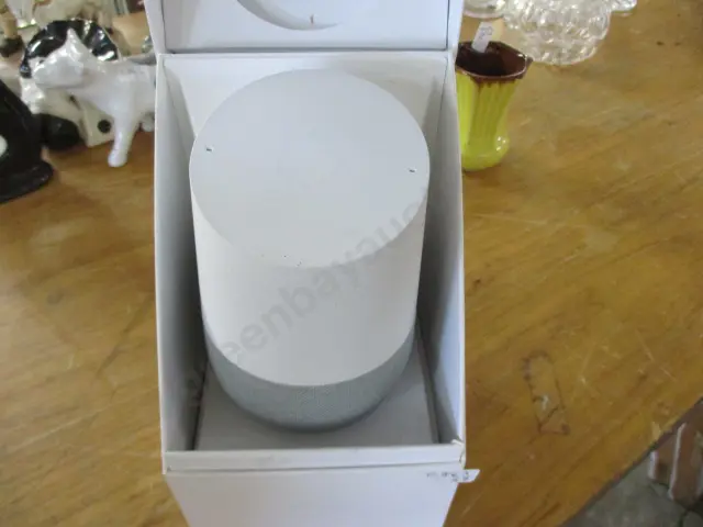 Speaker Image 1++