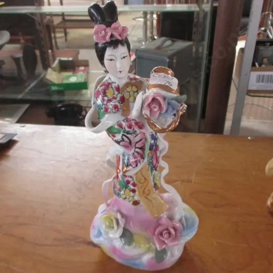 Figurine