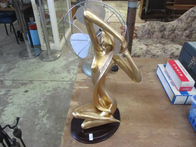 Figurine Image 1++