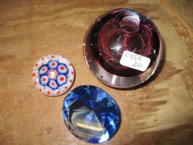 Paperweights Image 1++