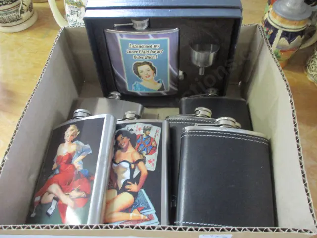 Hip Flasks Image 1++