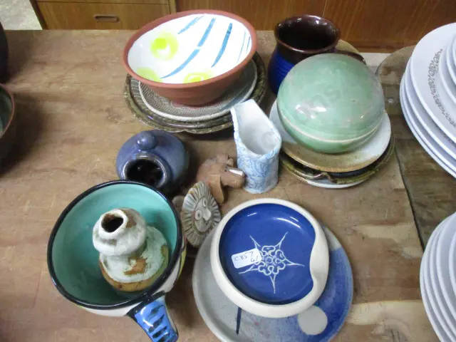 Pottery Image 1++