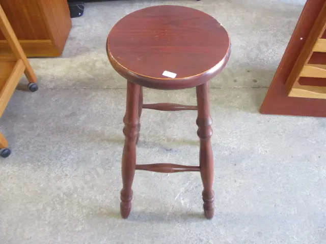 Stool Image 1++