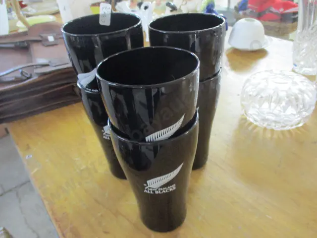 All Blacks Glasses Image 1++