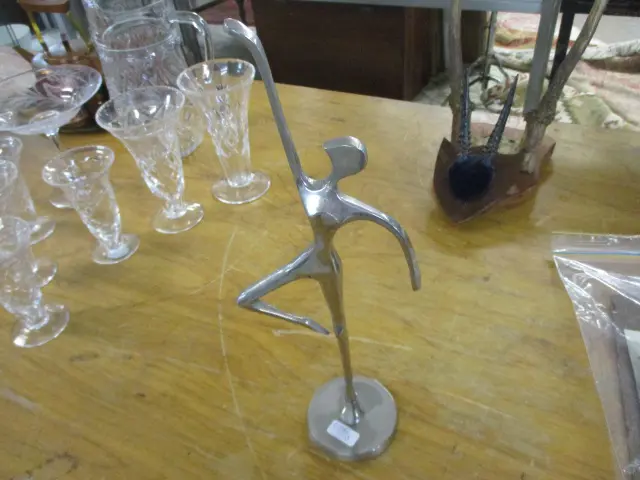 Figurine Image 1++