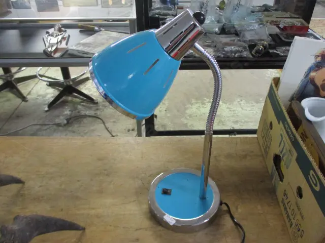 Goose Neck Lamp Image 1++
