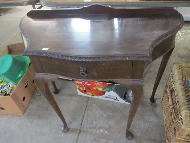 Hall Table Image 1++