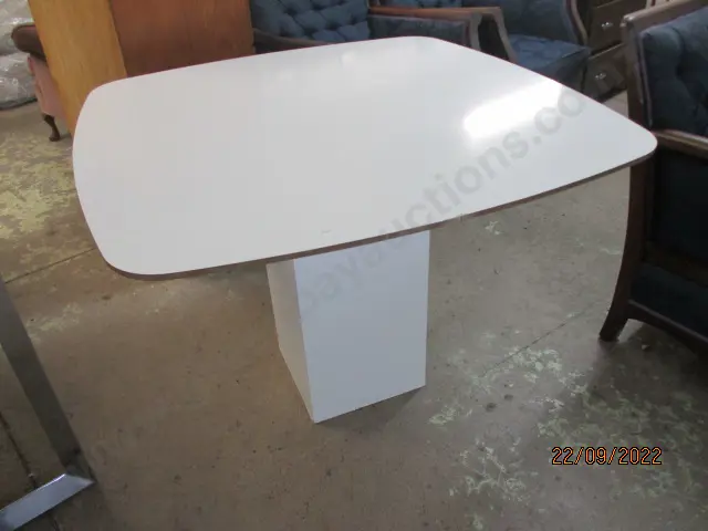 Dining Table Image 1++