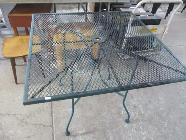 Garden Table Image 1++