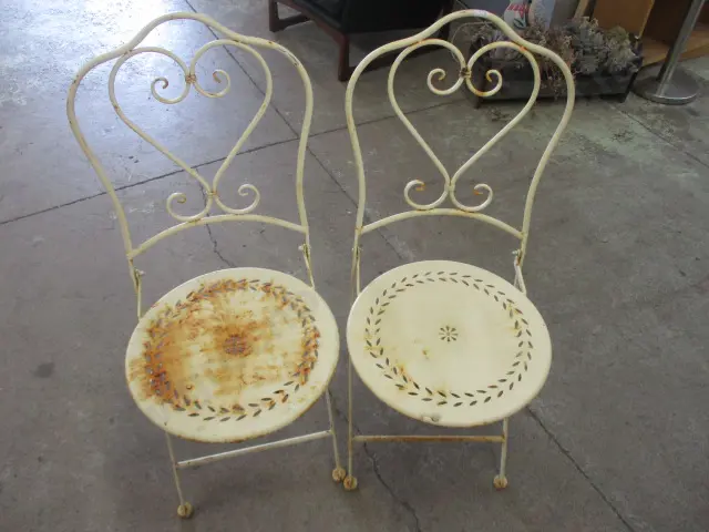 Pr Meta Chairs Image 1++